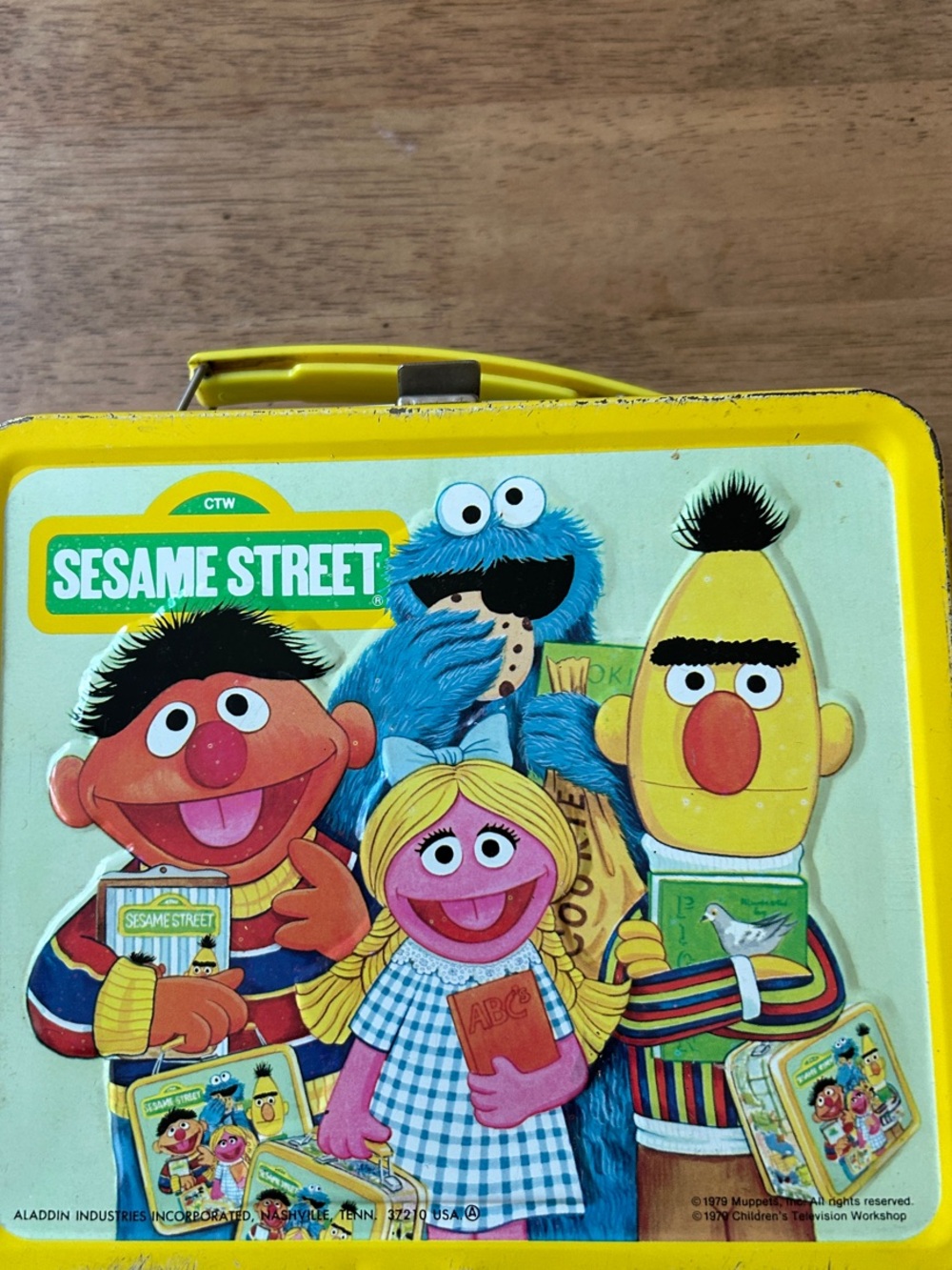 True vintage 1979 Jim Henson’s SESAME STREET by Aladdin metal lunchbox
